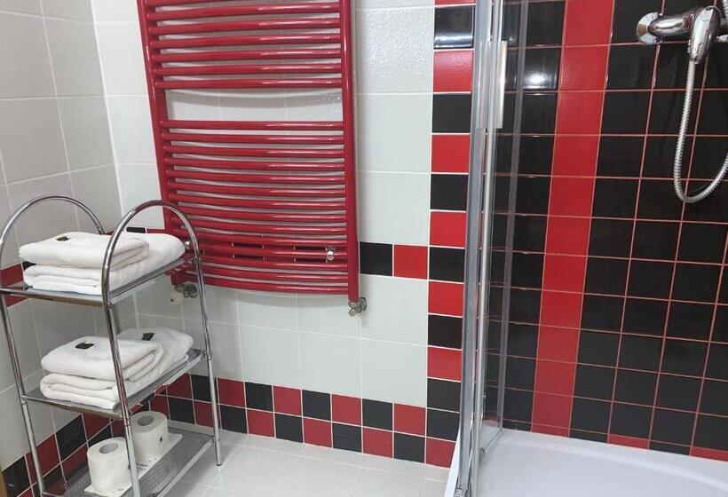 اتاق لوکس با چشم‌انداز باغ, Antik Hotel Sofia