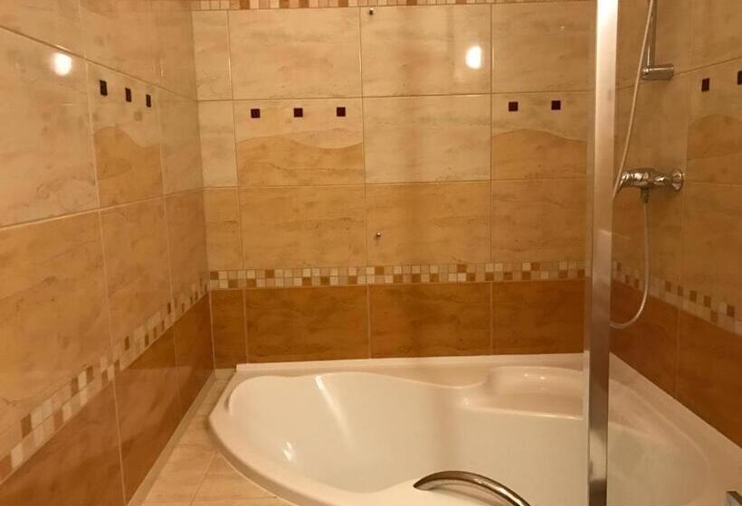 سوییت لوکس, Antik Hotel Sofia