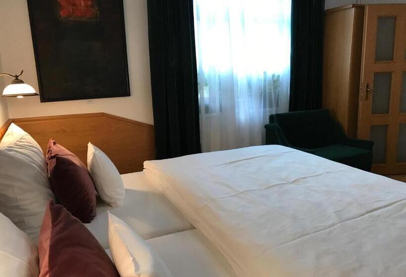 سوییت لوکس, Antik Hotel Sofia
