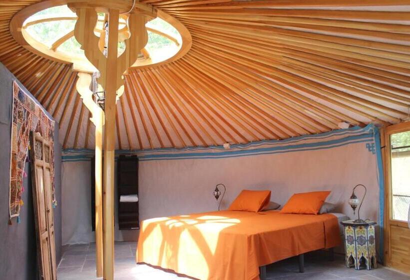 چادر با خدمات رفاهی استاندارد, Casa La Nuez