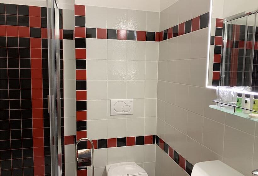 اتاق لوکس با چشم‌انداز باغ, Antik Hotel Sofia