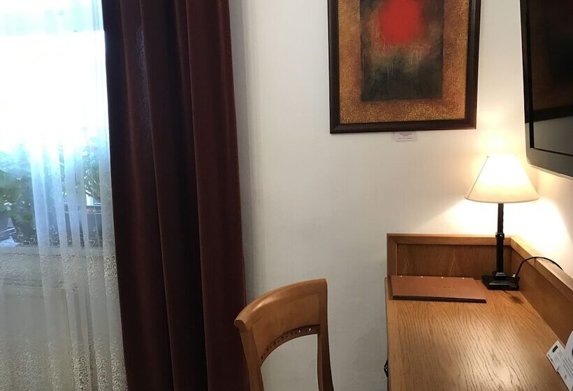 سوییت لوکس, Antik Hotel Sofia