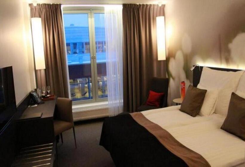 اتاق سوپریور با چشم‌انداز, Clarion Hotel Sense