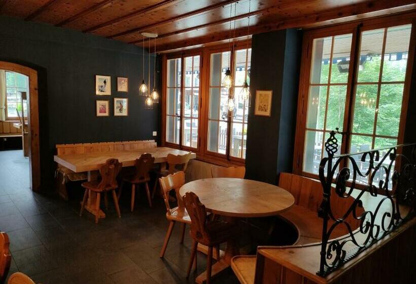 Апартаменты 1 Спальня с Балконом, Restaurant Jungfrau