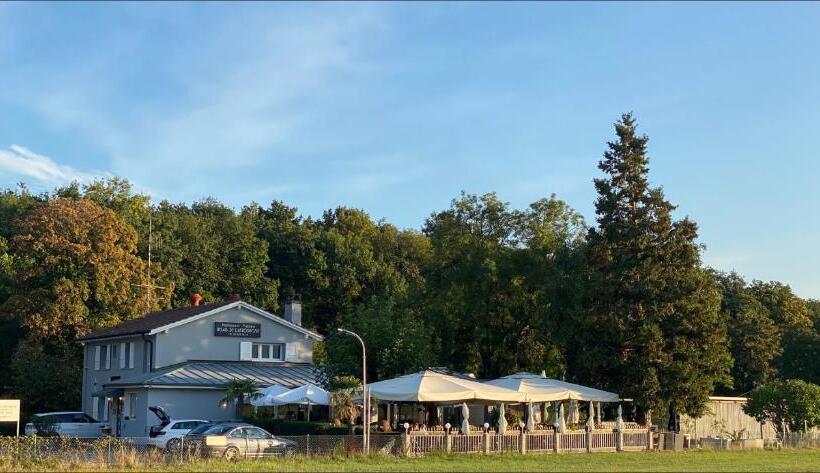 اتاق استاندارد, Relais De L Aérodrome