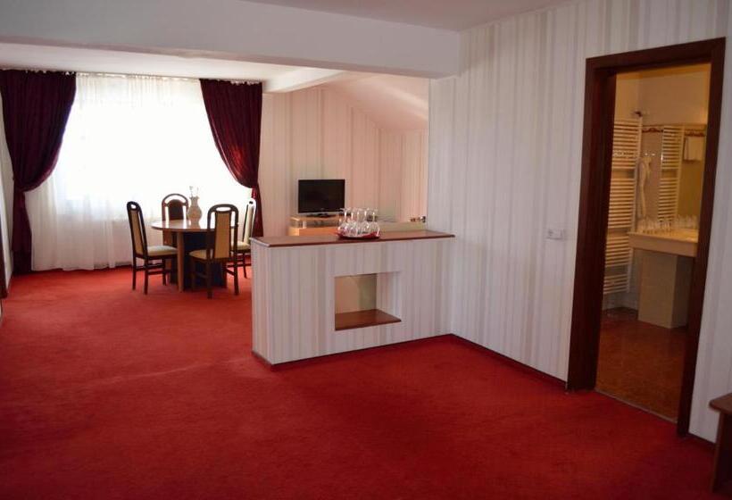 2 Bedroom Suite, Rusu