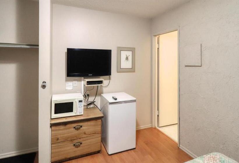 اتاق استاندارد, Kings Court Motel