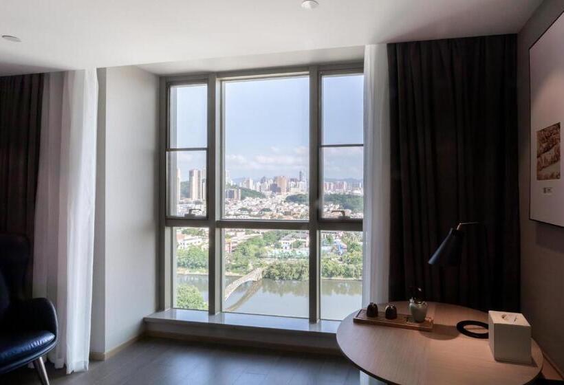 اتاق لوکس, Atour Hotel Zhongshan West Xingzhong Plaza