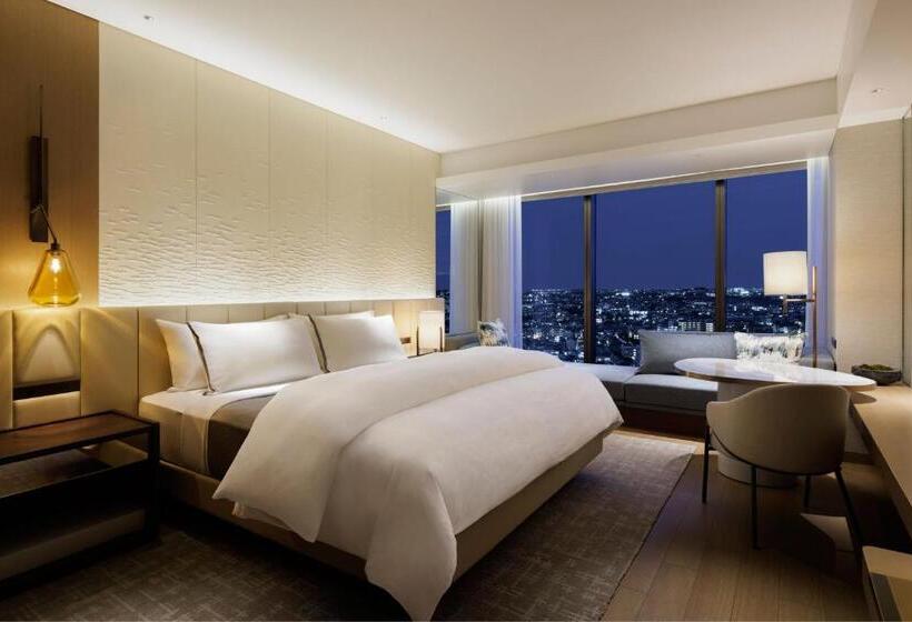 Club Room King Bed, The Westin Yokohama
