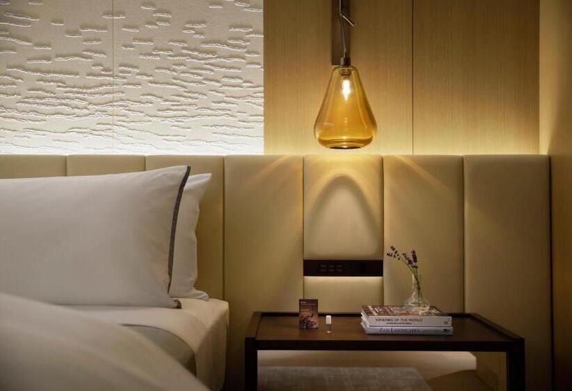 Club Room King Bed, The Westin Yokohama