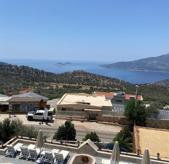 سوئیت با تخت بزرگ, Sultan  Kalkan