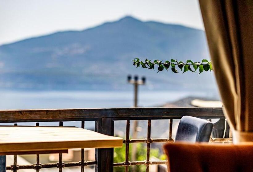 سوییت سوپریور با چشم‌انداز دریا, Sultan Hotel Kalkan