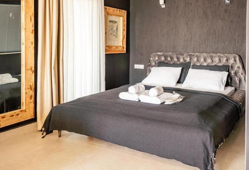 سوییت سوپریور با چشم‌انداز دریا, Sultan Hotel Kalkan