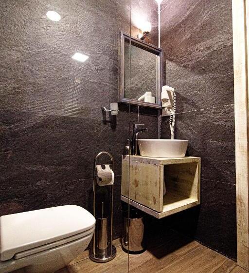 اتاق استاندارد با بالکن و چشم‌انداز دریا, Sultan Hotel Kalkan
