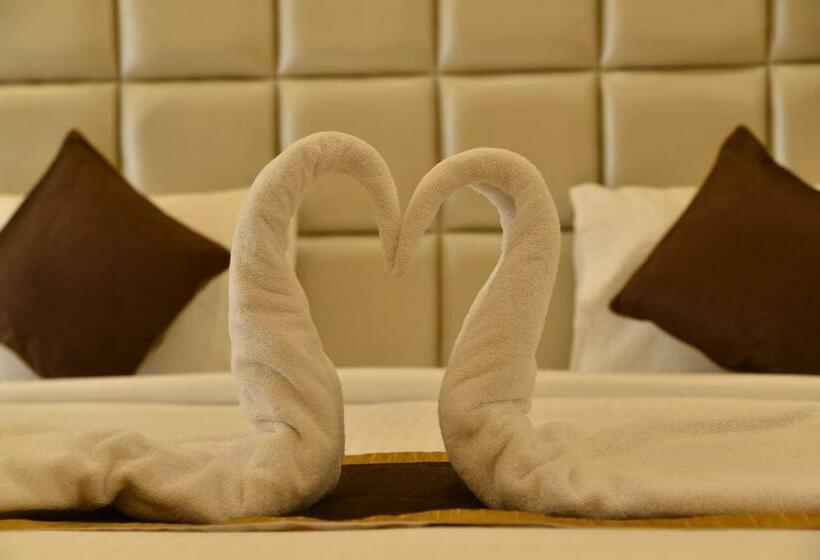 اتاق لوکس, Sukhi A Luxury Stay Inn