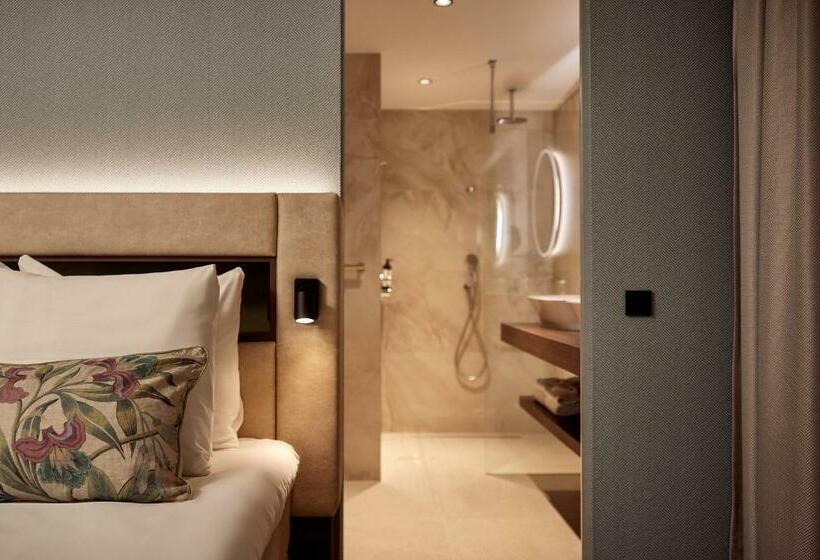 اتاق سوپریور با تخت بزرگ, Van Der Valk Hotel Lelystad