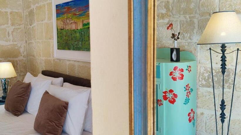 اتاق استاندارد با تخت بزرگ, Gawhra B&b