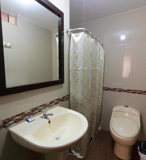 اتاق استاندارد یک نفره, Hostal Coral