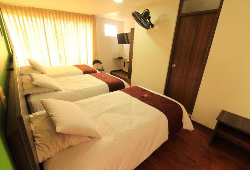 اتاق استاندارد سه نفره, Hostal Coral