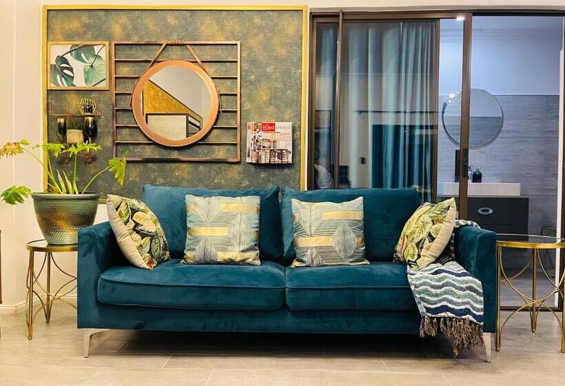 1 Bedroom Penthouse Apartment, 24 On Basil Boutique Luxury