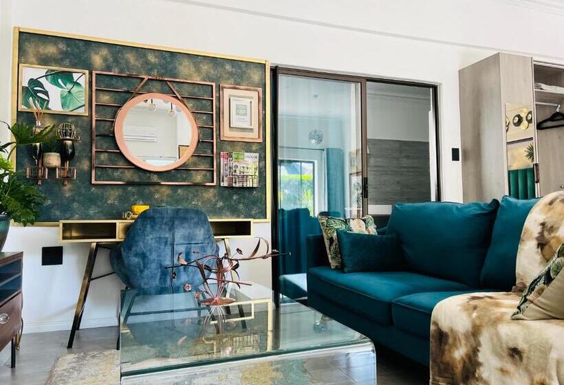 1 Bedroom Penthouse Apartment, 24 On Basil Boutique Luxury