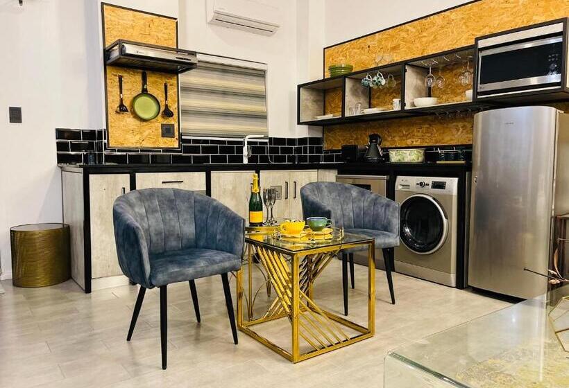 1 Bedroom Penthouse Apartment, 24 On Basil Boutique Luxury