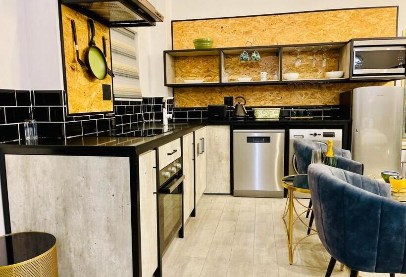 1 Bedroom Penthouse Apartment, 24 On Basil Boutique Luxury