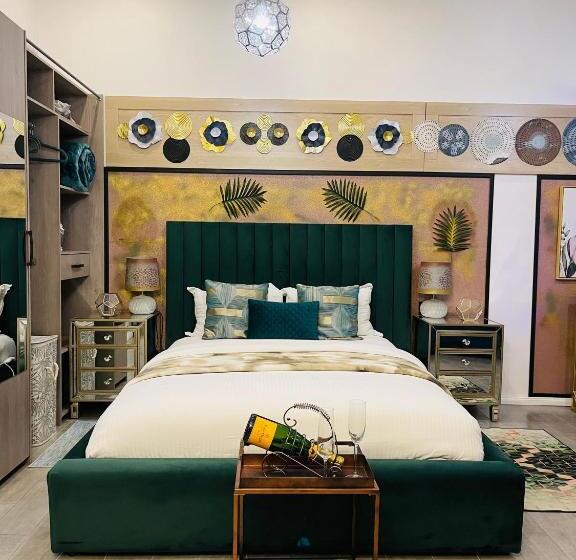 1 Bedroom Penthouse Apartment, 24 On Basil Boutique Luxury