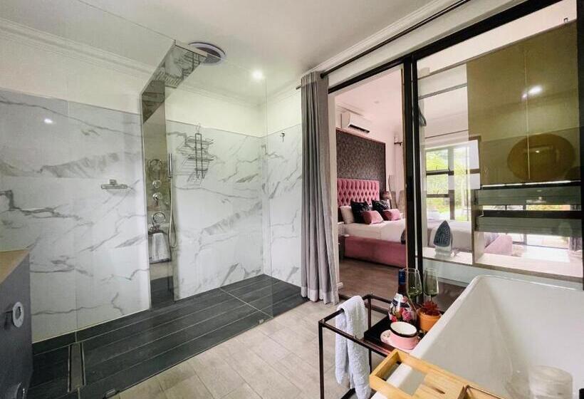 آپارتمان 1 خوابه با چشم‌انداز باغ, 24 On Basil Boutique Luxury