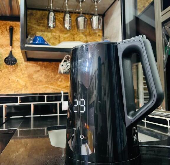 استودیو استاندارد با تخت کینگ, 24 On Basil Boutique Luxury