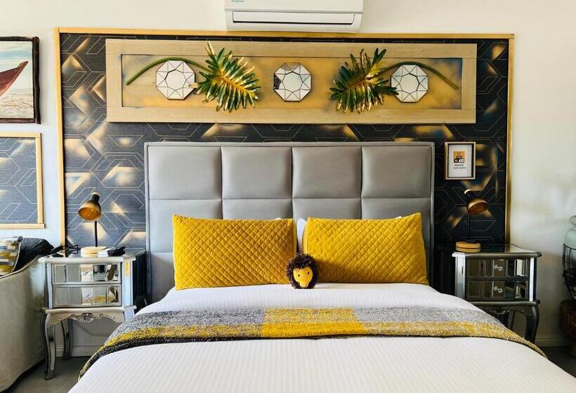 استودیو استاندارد با تخت کینگ, 24 On Basil Boutique Luxury