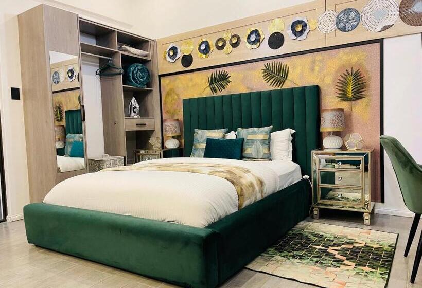 1 Bedroom Penthouse Apartment, 24 On Basil Boutique Luxury