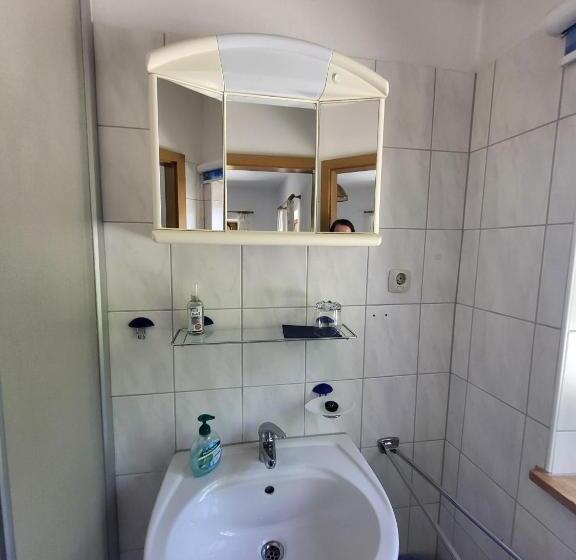 Standard room with outdoor bath, Gasthaus Staufenbrücke