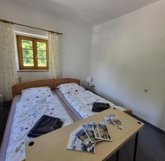 Standard room with outdoor bath, Gasthaus Staufenbrücke