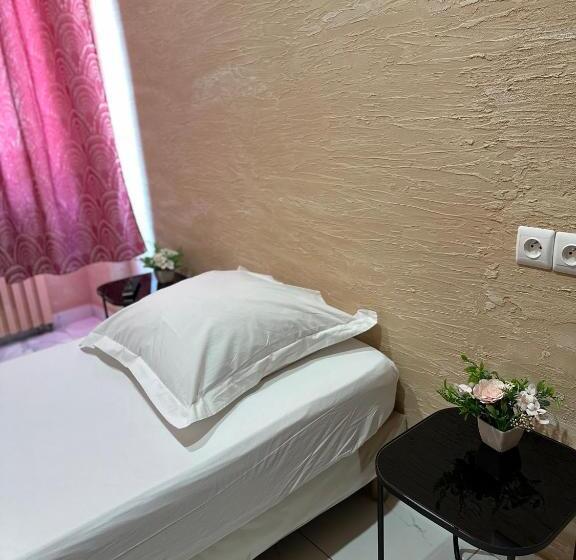 اتاق استاندارد یک نفره, Hôtel Doré