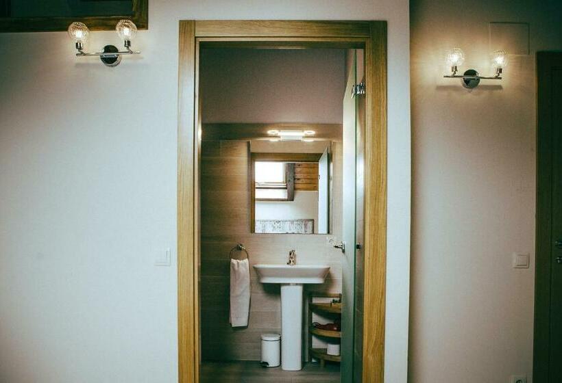 اتاق استاندارد, Hostal Iratibizkar