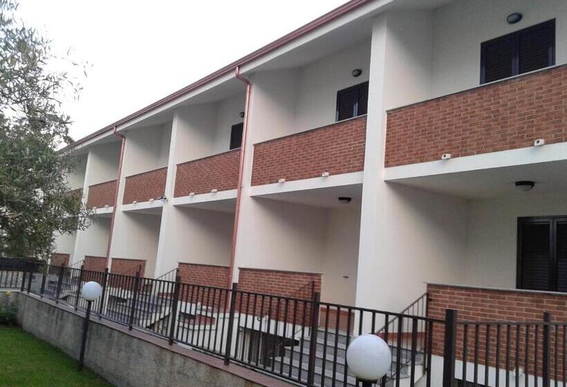 آپارتمان 1 خوابه همکف, Residence Gualtieri