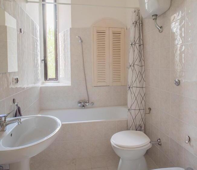 اتاق استاندارد, House Sud Est