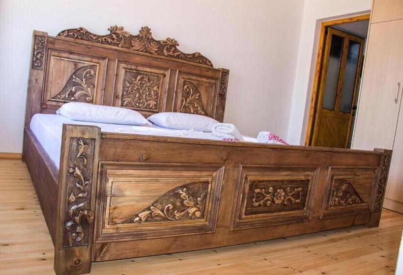 اتاق لوکس, Guri Guesthouse