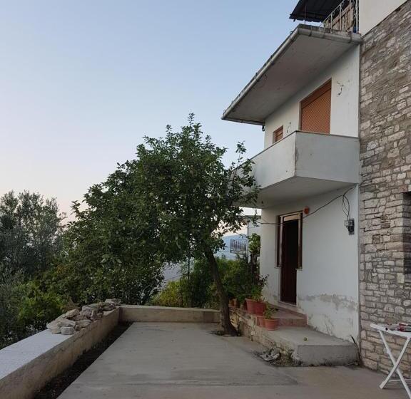 اتاق استاندارد با بالکن, Guri Guesthouse