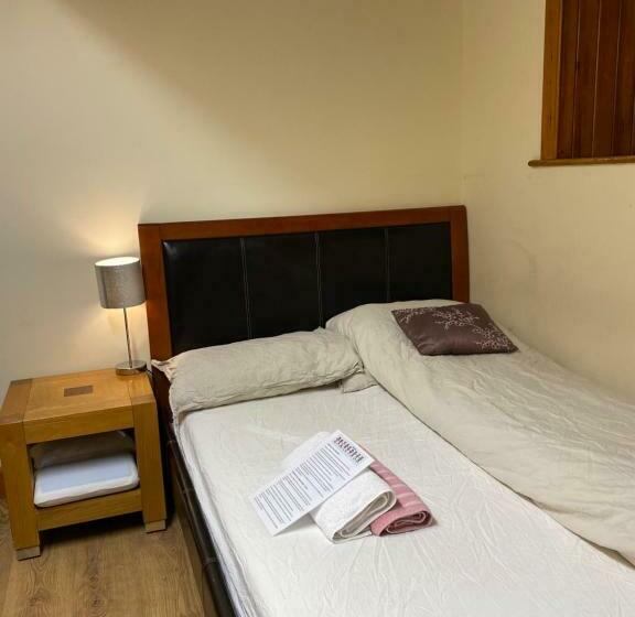 基本间, Edinb&b