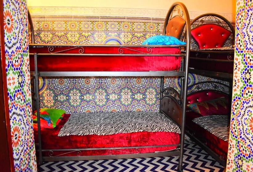تختخواب در اتاق مشترک, Backhome Fez