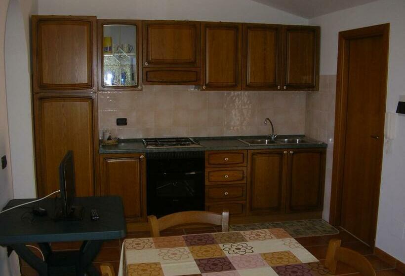 آپارتمان 1 خوابه با تراس, Agriturismo Torre Rinusa