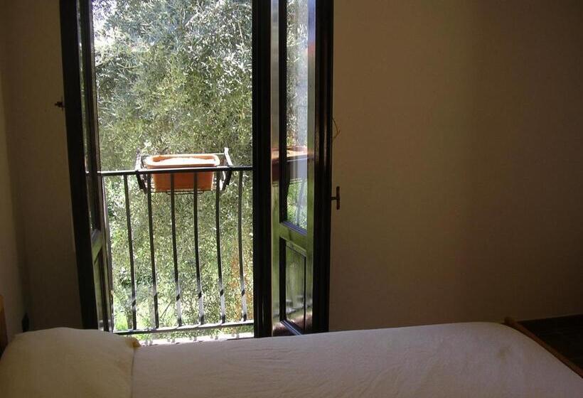 آپارتمان 1 خوابه با تراس, Agriturismo Torre Rinusa
