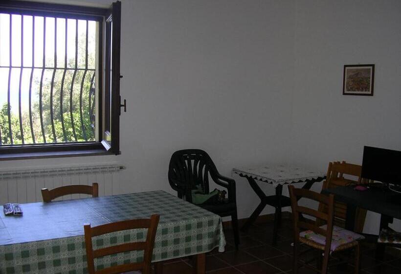 آپارتمان 1 خوابه با چشم‌انداز دریا, Agriturismo Torre Rinusa