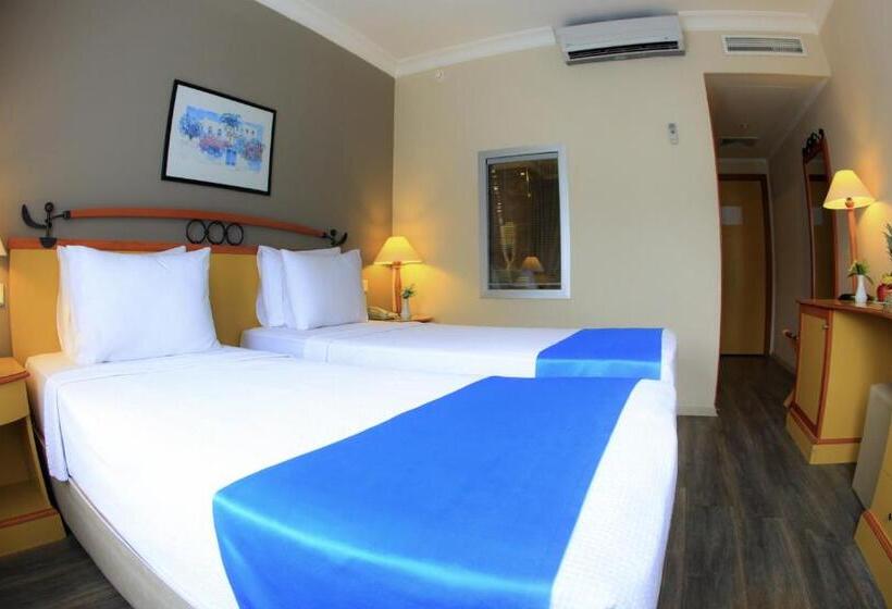 اتاق استاندارد با چشم‌انداز باغ, Roseira Beach Resort