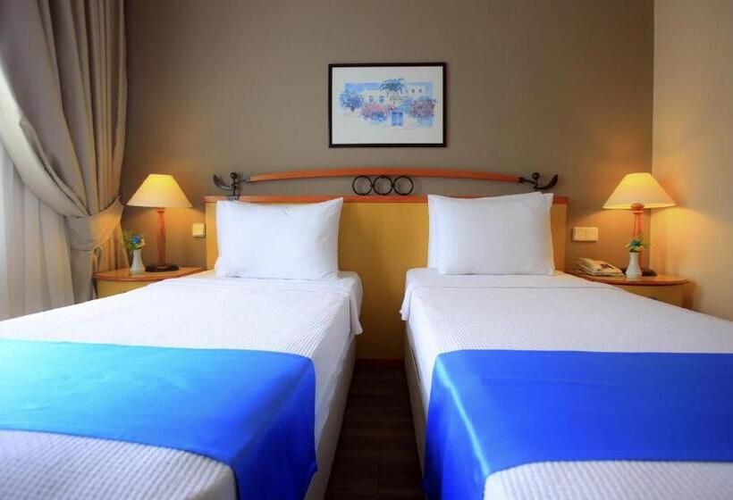 اتاق استاندارد با چشم‌انداز باغ, Roseira Beach Resort