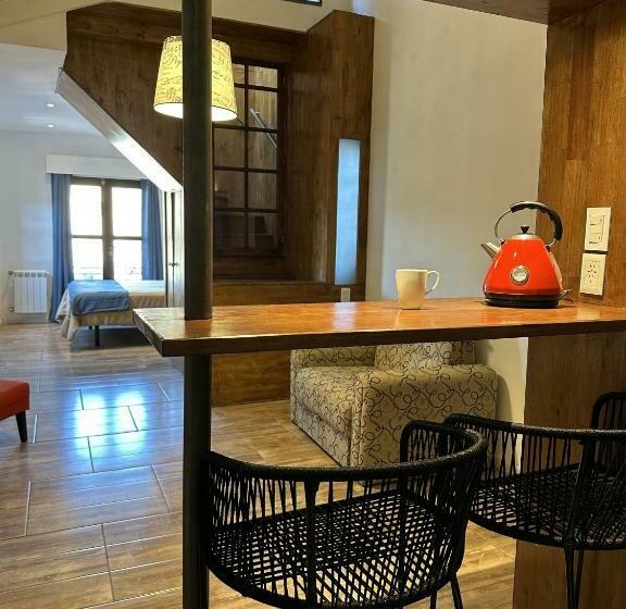 آپارتمان 1 خوابه با چشم‌انداز, Tower Adults Only
