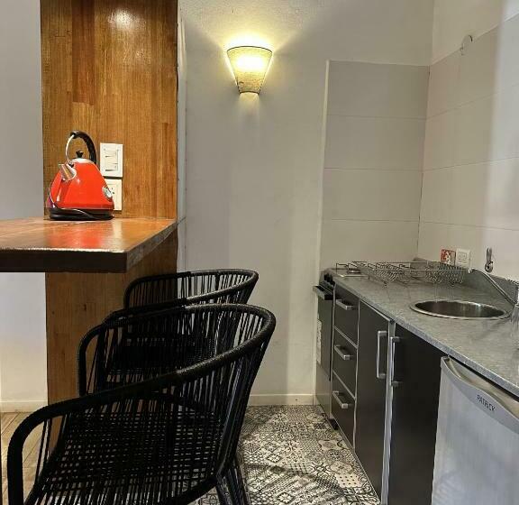 آپارتمان 1 خوابه با چشم‌انداز, Tower Adults Only