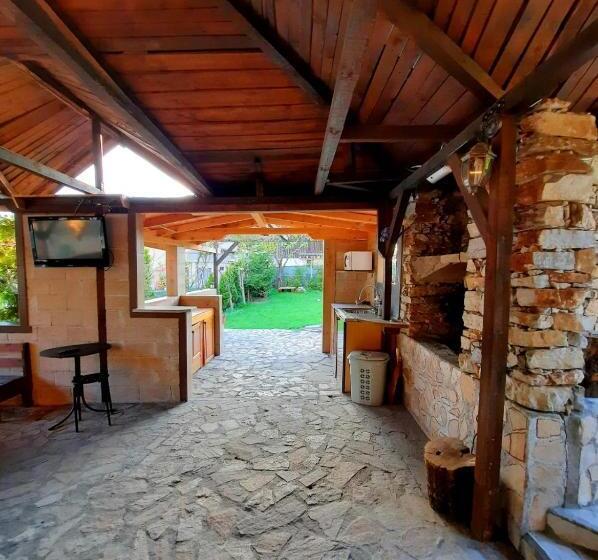 سوییت خانوادگی, Guesthouse Classic